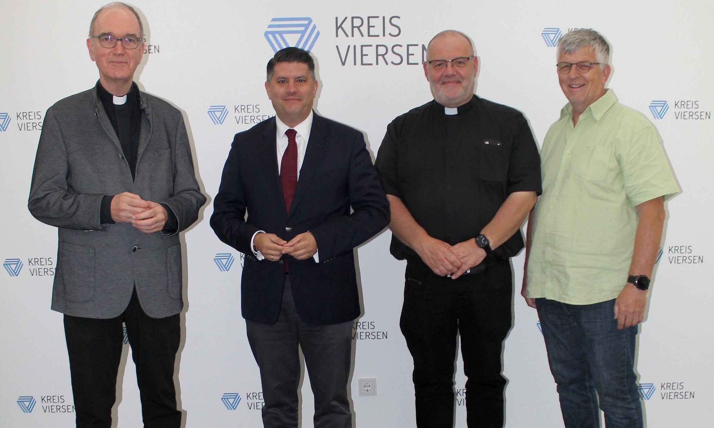 Besuch Weihbischof Borsch bei Landrat Gielen (c) Bistum Aachen / Jari Wieschmann Besuch Weihbischof Borsch bei Landrat Gielen