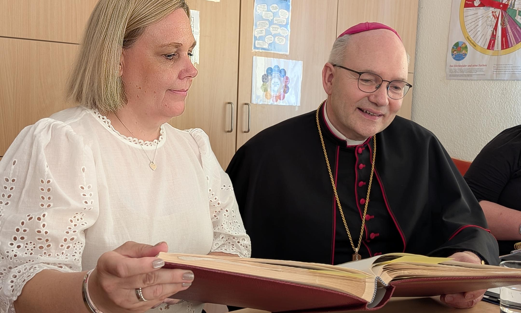 Bischof Dieser besucht Familienzentrum St. Willibrord in Herzogenrath