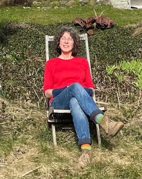 Gemeindereferentin Susanne Gerhards bietet Kräuterwanderungen an