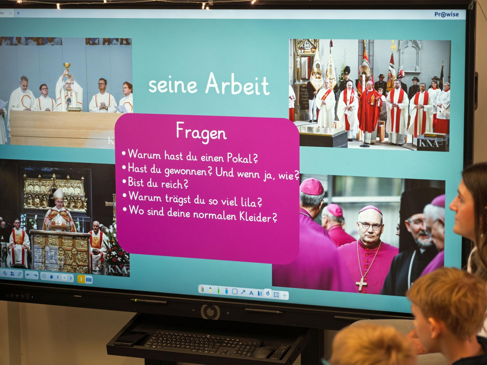 Bischof Helmut steht gerne Rede und Antwort