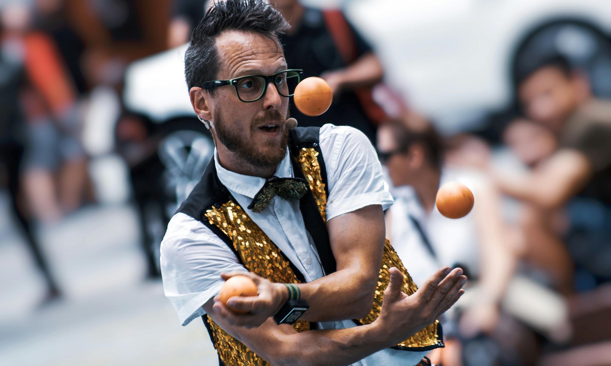 Zirkus der Gemeinschaft (c) unsplash Die Pfarrcaritas St. Donatus feiert einen Zirkus der Gemeinschaft