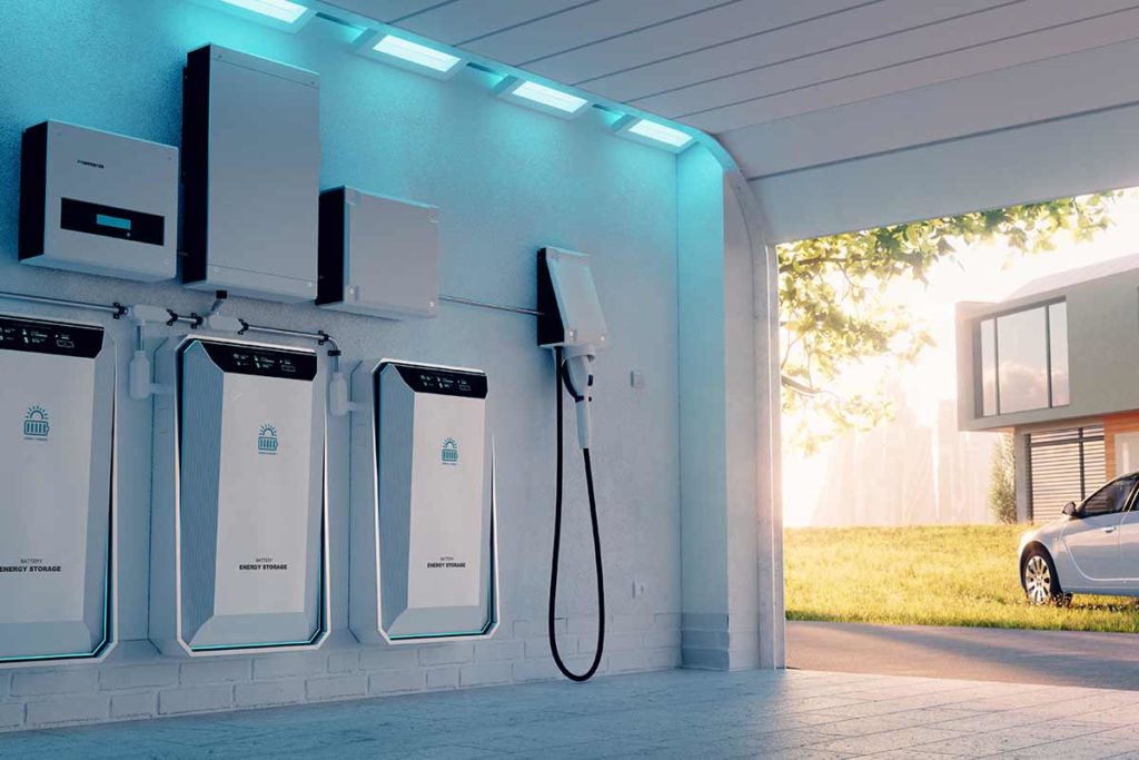 Eine Wand mit Wallbox als Zugang zu einem Stromspeicher.