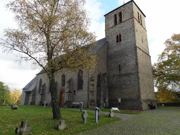 Auf dem Rymelsberg thront St. Martinus Langerwehe.