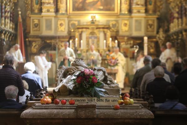 Der Eröffnungsgottesdienst wird am 11. März um 18.30 Uhr in der Basilika Steinfeld gefeiert.