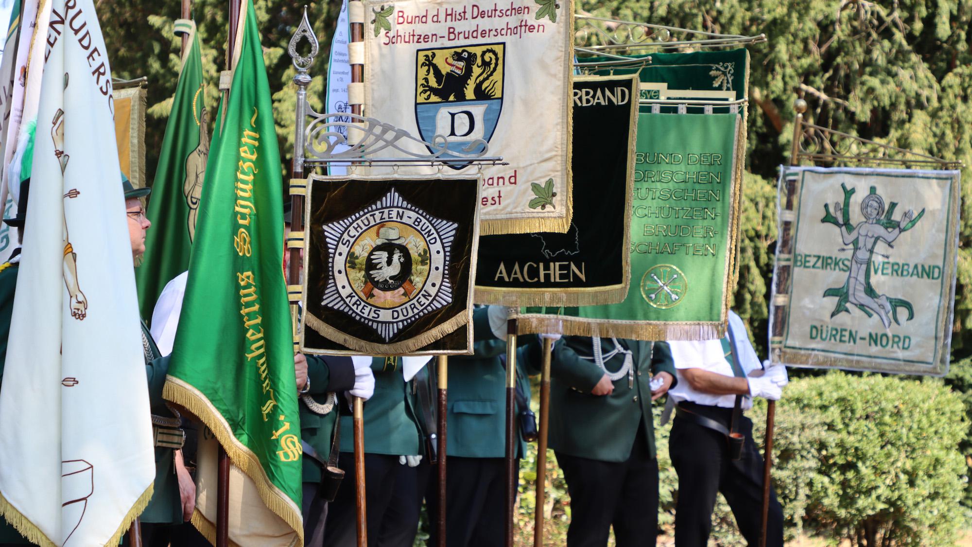 Im Bund der Sankt-Sebastianus-Schützenjugend (BdSJ) – Diözesanverband Aachen – sind die Jugendabteilungen der 420 Schützenbruderschaften des Bistums Aachen  zusammengeschlossen. Abordnungen nahmen an den Diözesanschützentagen in Golzheim teil.