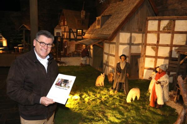 Der Fotograf Gisbert Hochgürtel hat eine Broschüre mit Bildern und vielen Hintergrund- informationen über die Krippe in St. Anna erstellt.