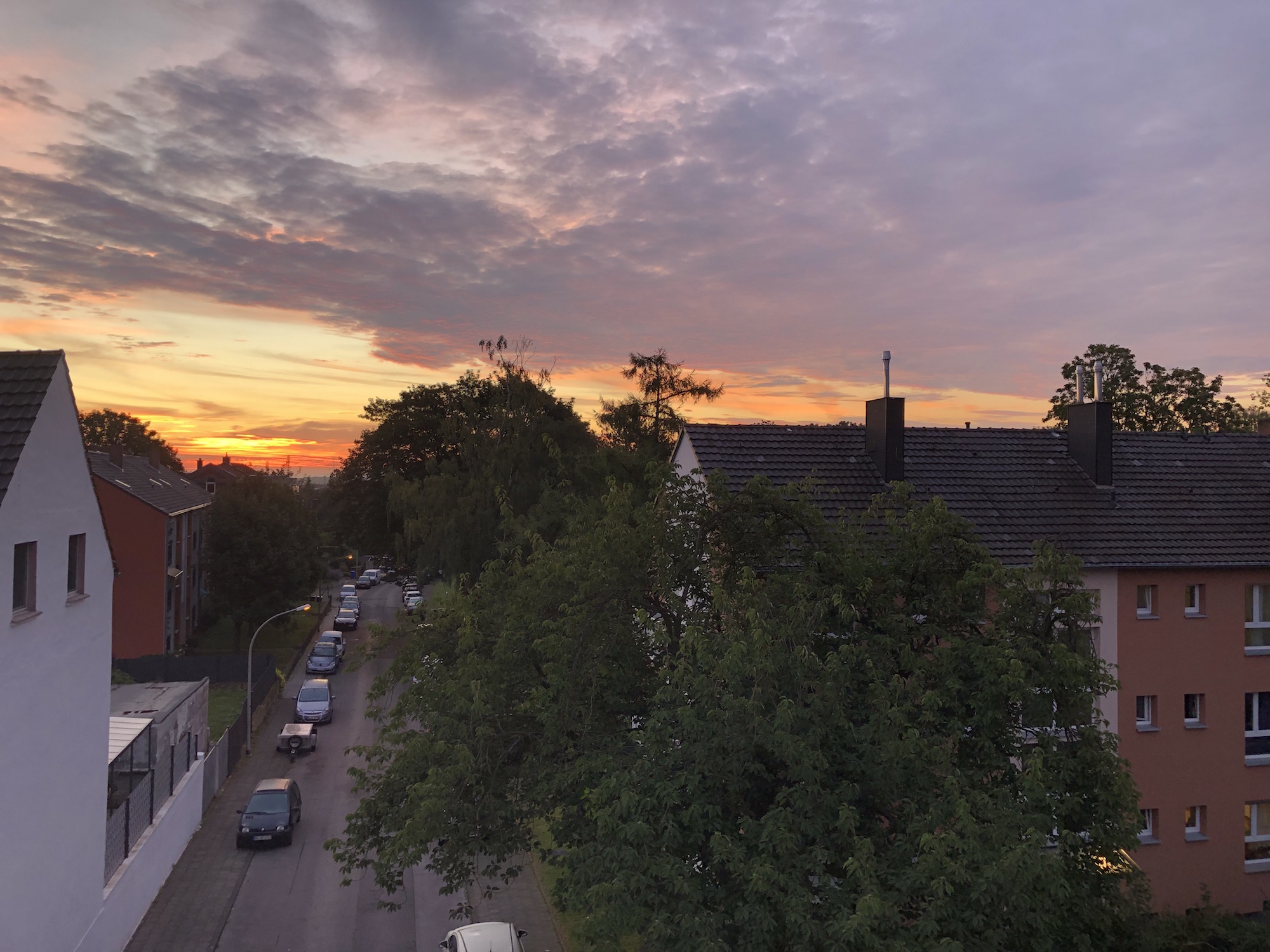 Auch nach der dunkelsten Nacht geht die Sonne  wieder auf und ein neuer Tag beginnt.