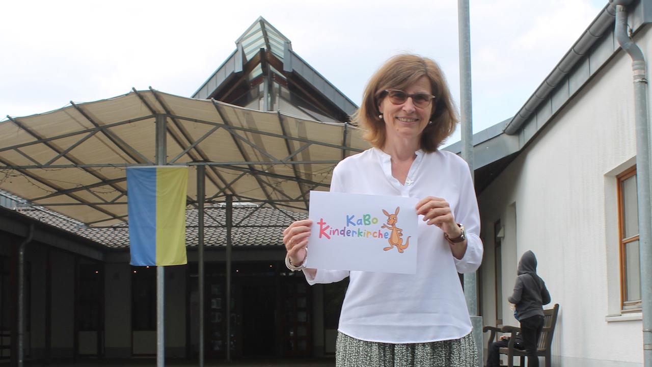 Zum Gottesdienst am 11. oder  12. Juni soll das kleine Schild ein großes Banner werden.