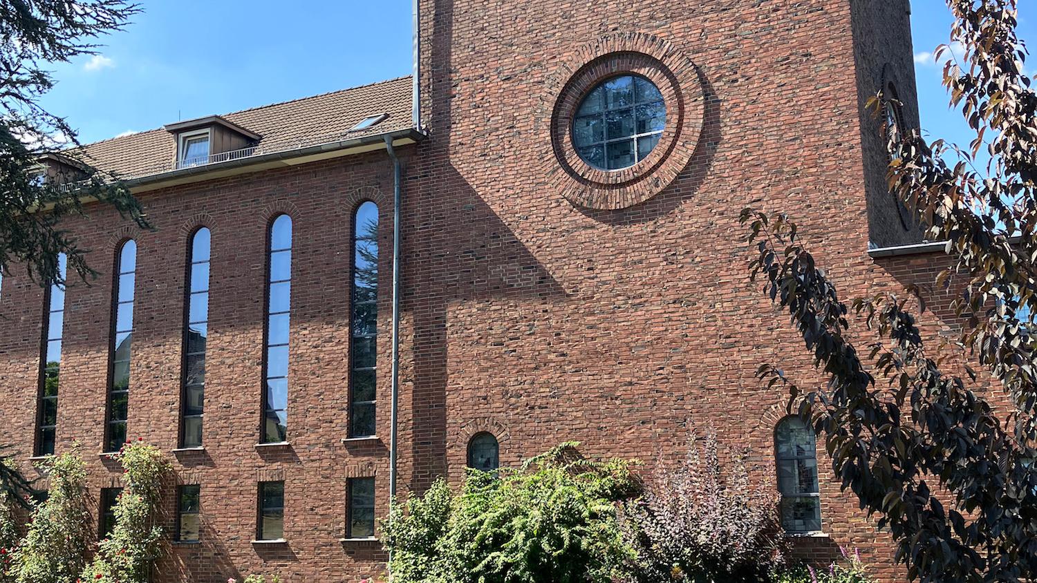 Die Elisabethinnen sind Gasthaus-Schwestern geblieben und ihr Kloster ein gastliches Haus.