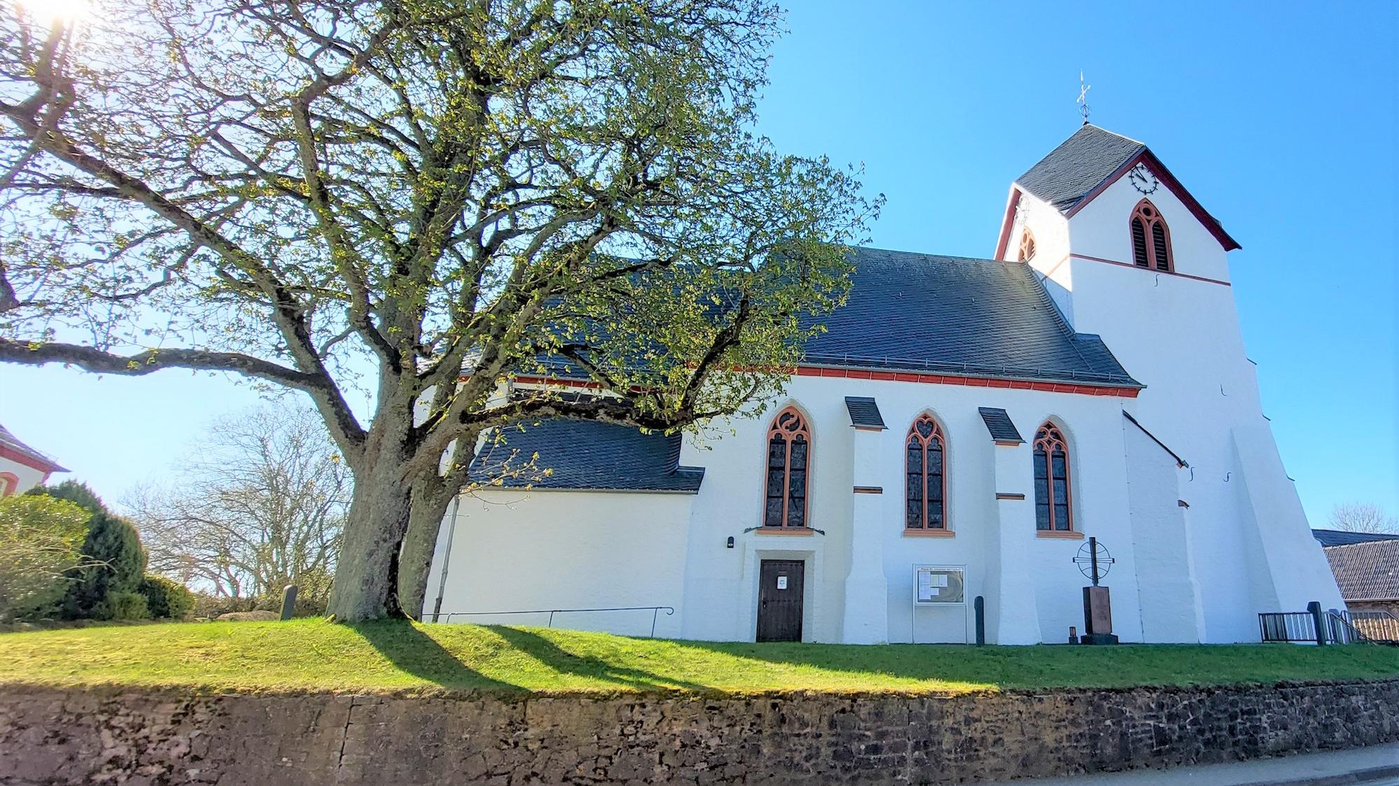 Die Kirche St. Johann Baptist Ripsdorf.