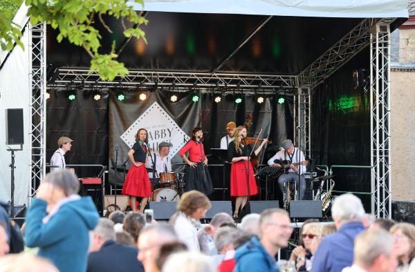 Auftakt der Kulturtage ist am Wochenende des 16./17. Mai das Festival „Steinfeld Calling“ mit dem Hermann-Josef-Fest.