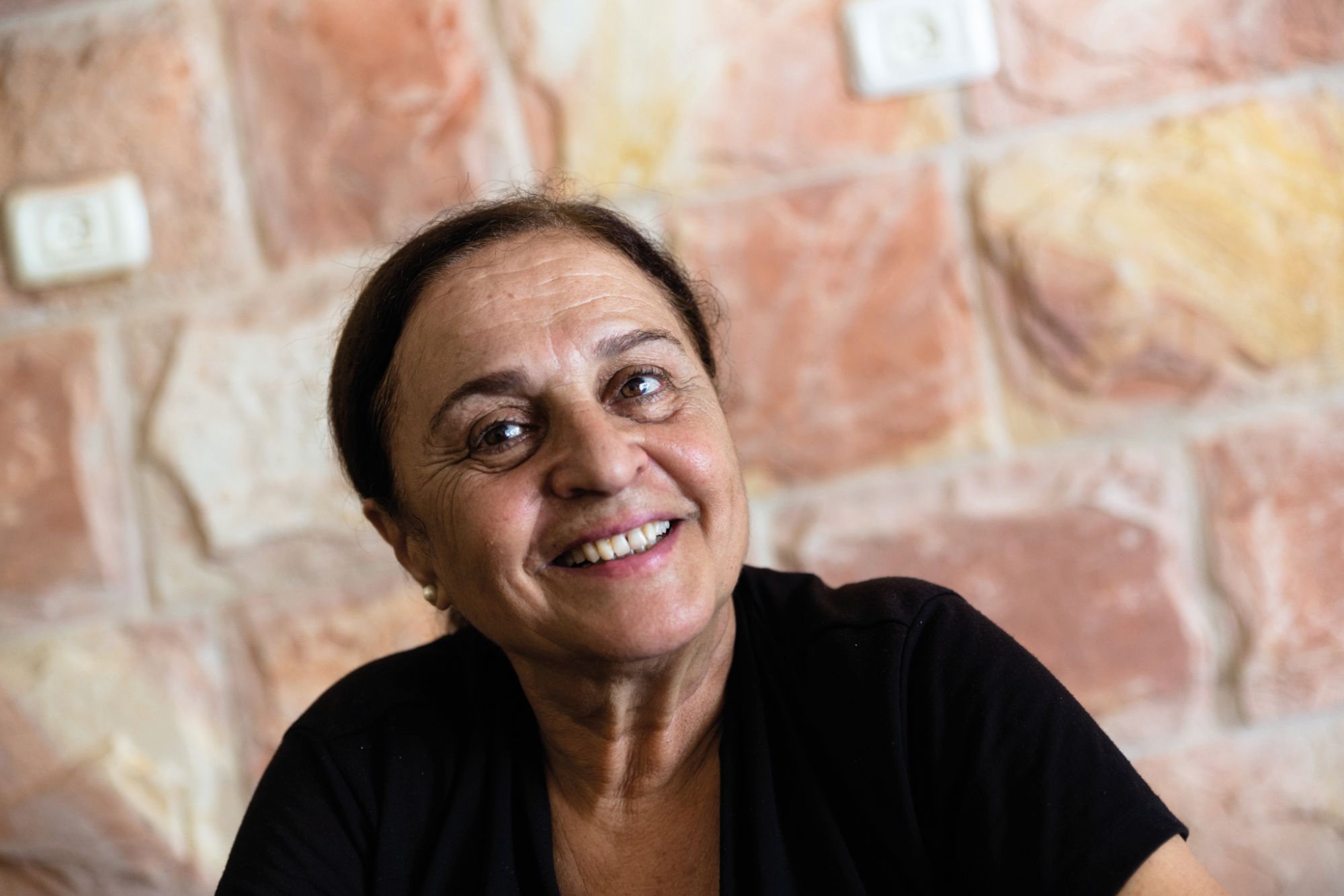 Sumaya Farhat-Naser ist palästinensische Christin und lebt im Westjordanland. Die diplomierte Biologin engagiert sich als Friedenspädagogin.