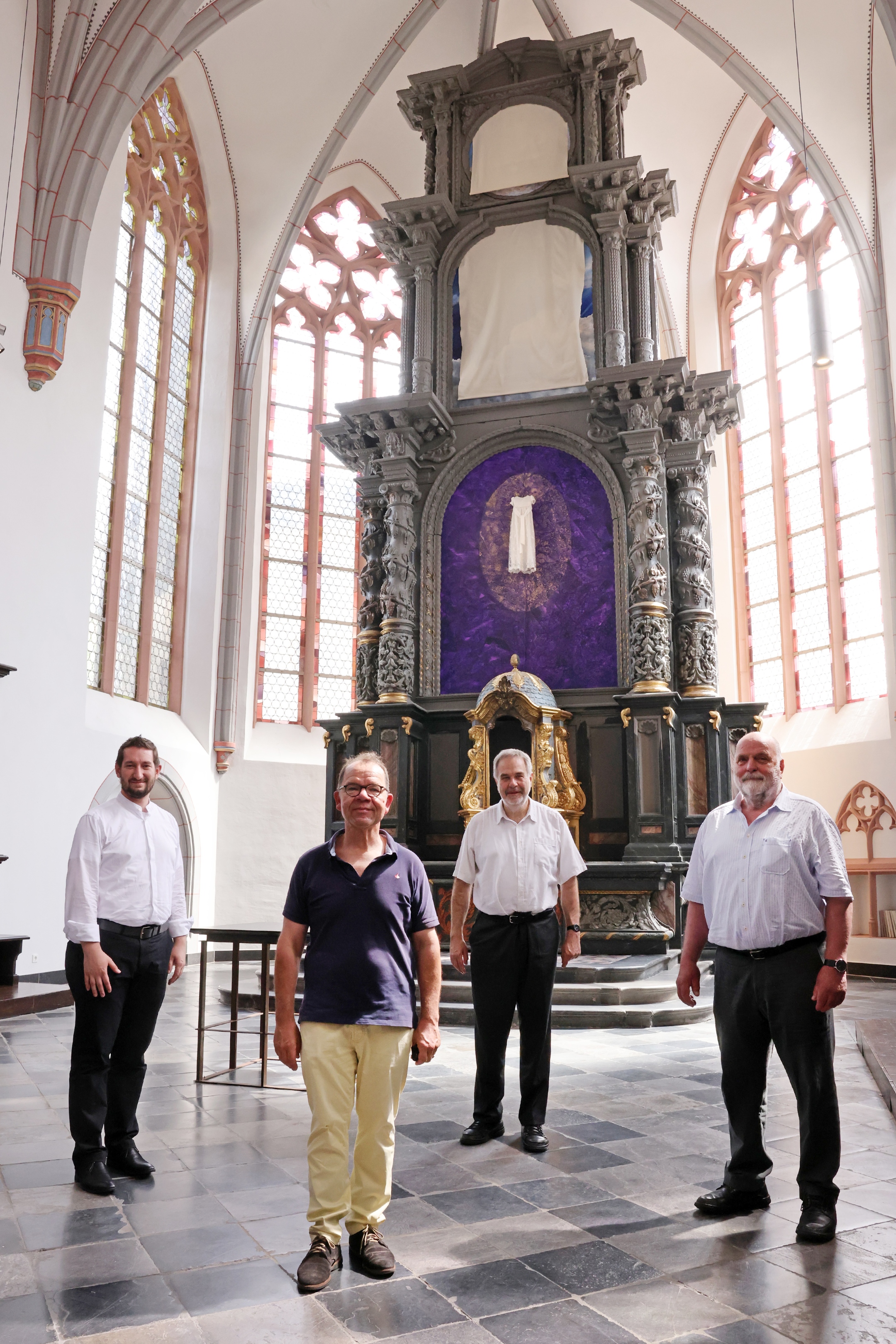 Domvikar Matthias Fritz, Pfarrer Timotheus Eller. Dompropst Rolf-Peter Cremer, Uwe Appelt (v.l.)