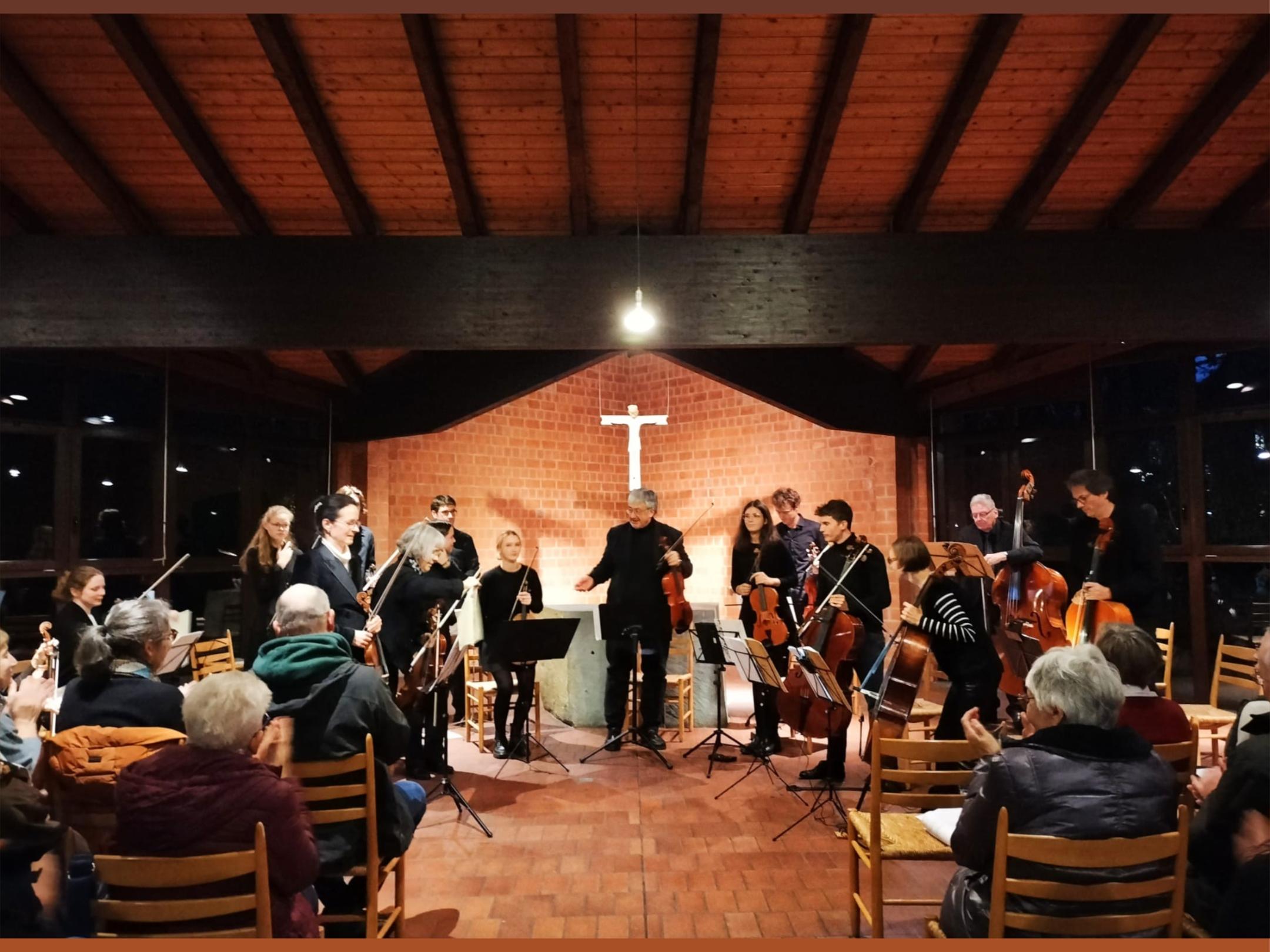 Sinfonietta in Pax Christi, Orchester