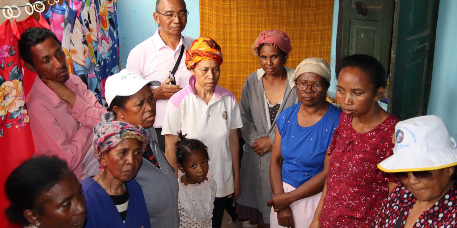 Die Frauengruppe von Lilly (c) AK Madagaskar